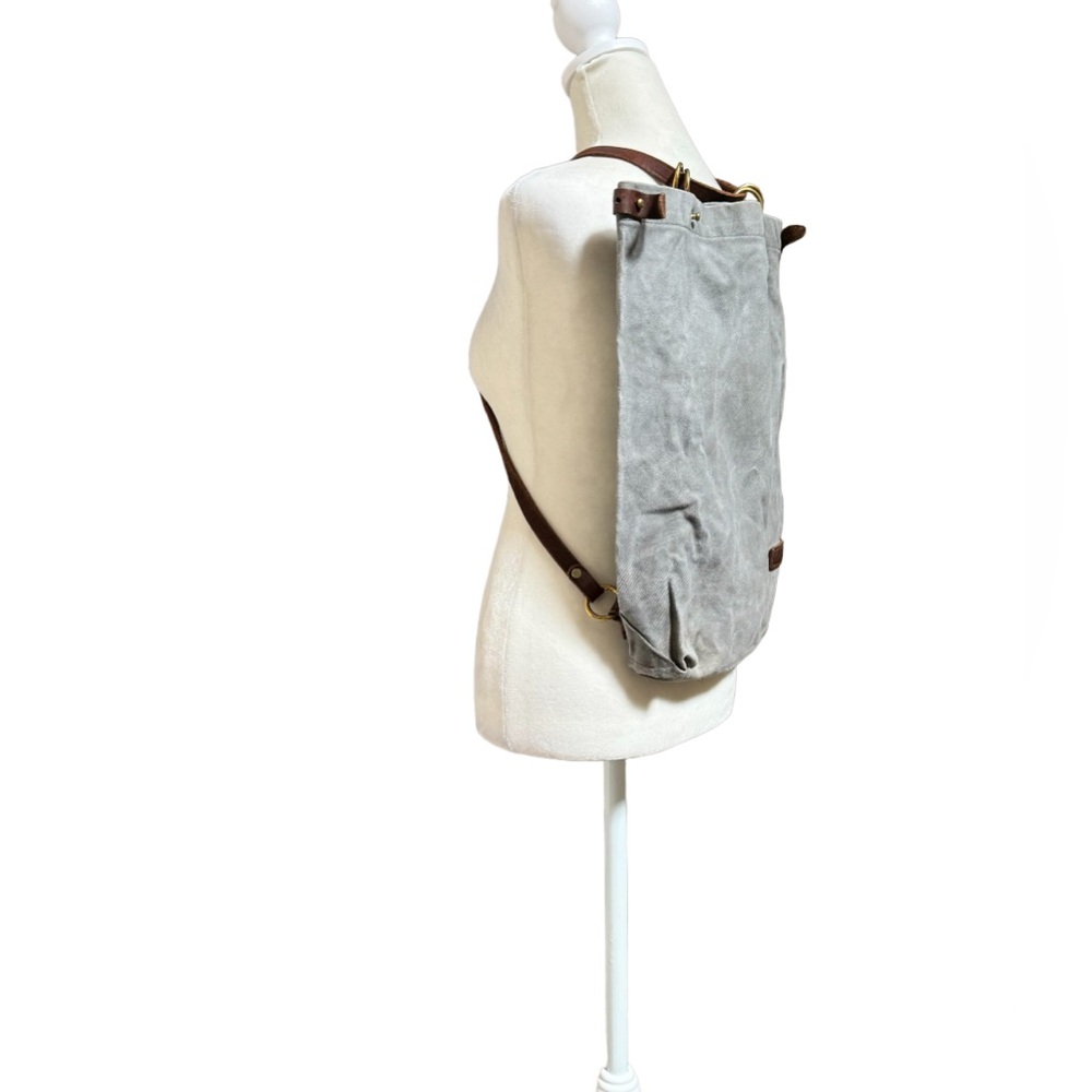 WOOD & FAULK gray canvas backpack/ tote, with leather straps, unisex